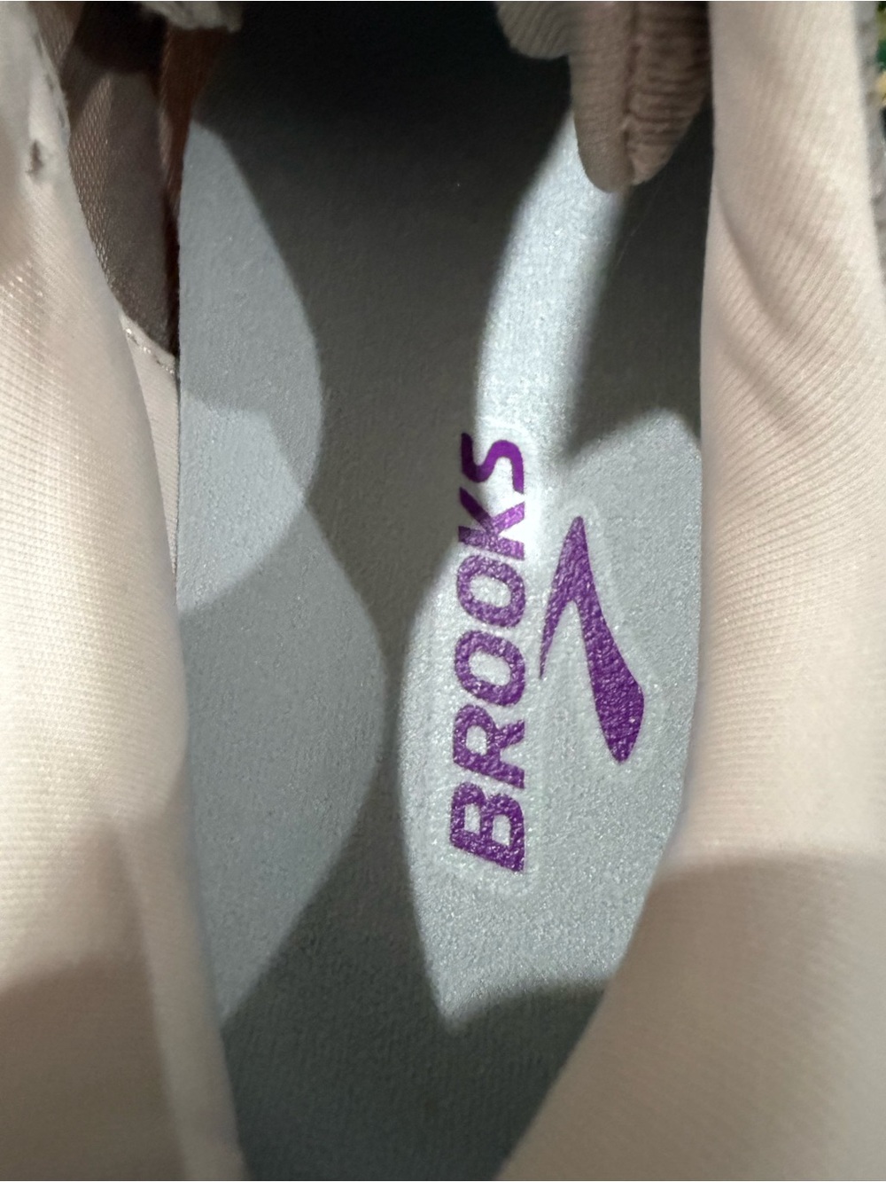 Brooks Women's Ghost 16 running sneakers almond peach/coconut/purple size 10 - Picture 14 of 15